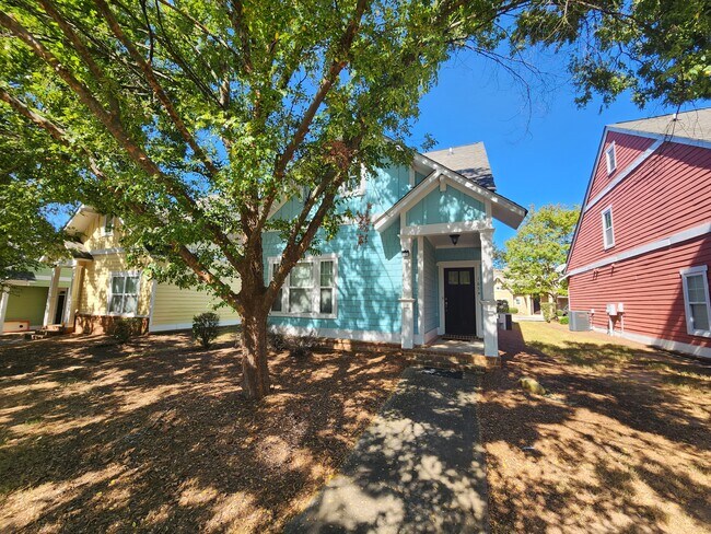 Building Photo - 165 Artisan Pl