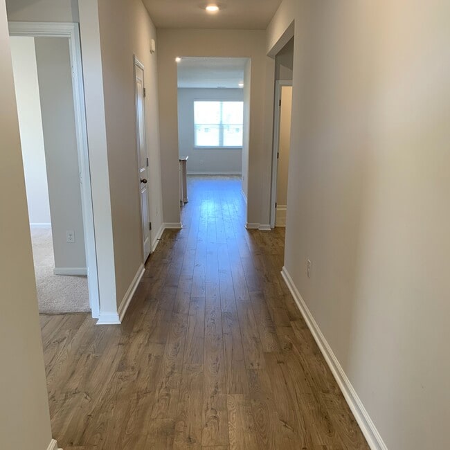 Building Photo - 246 Marauder Dr