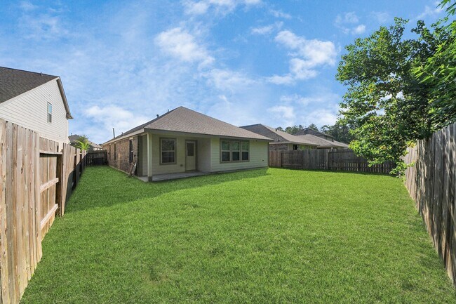 Building Photo - 1114 Bulwark