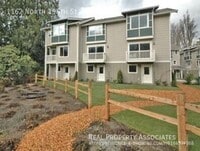 Building Photo - 1162 N 198th St