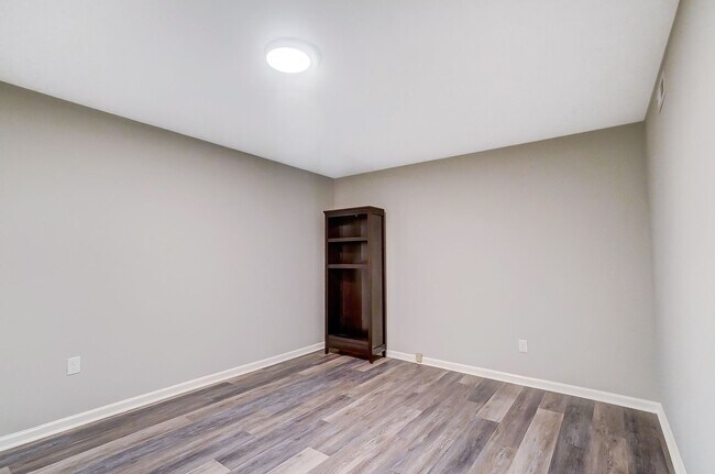 Building Photo - Fully Remodeled Ranch Style Home In South Park! (Landscaping Included)