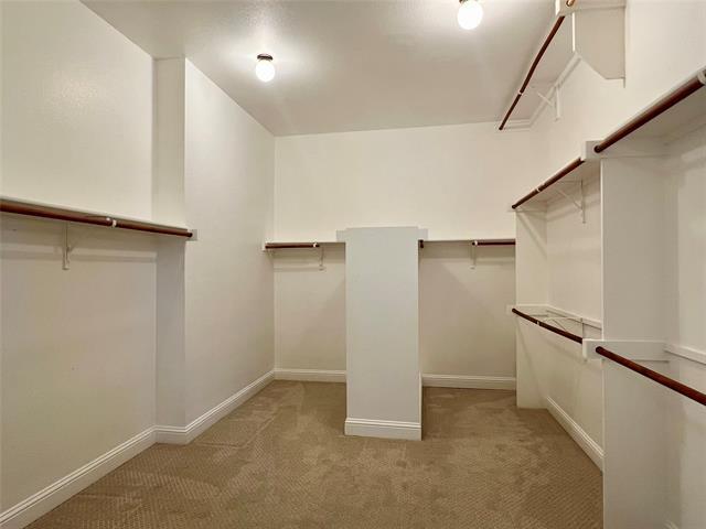 Building Photo - 6073 Kerry Dr