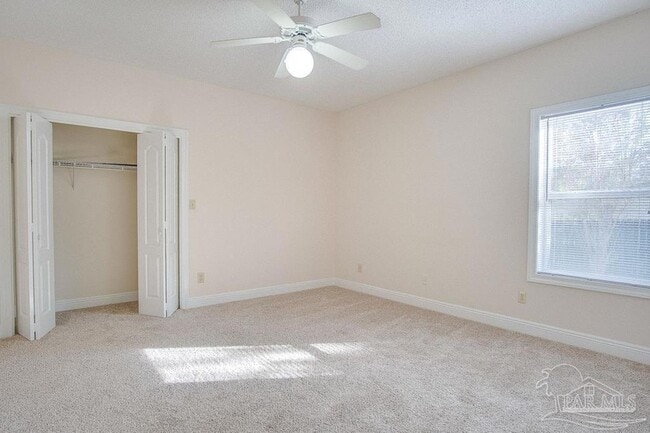 Building Photo - 3461 Oakmont Dr