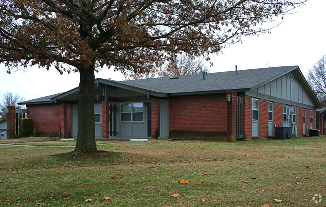 Building Photo - Village West Apartments