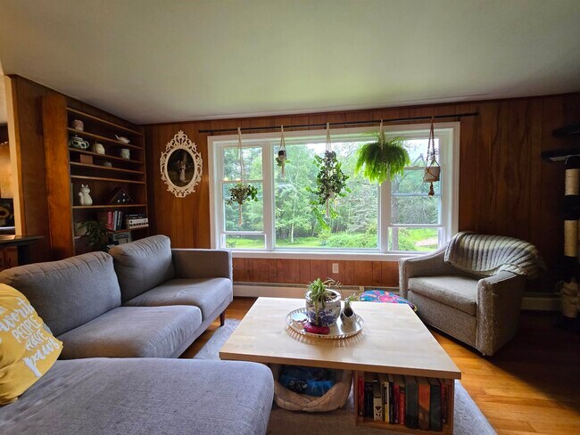 Building Photo - 101 Range Rd