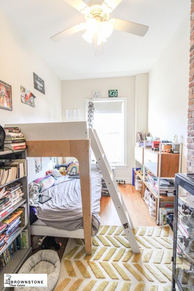 Building Photo - 3 bedroom in BROOKLYN NY 11231