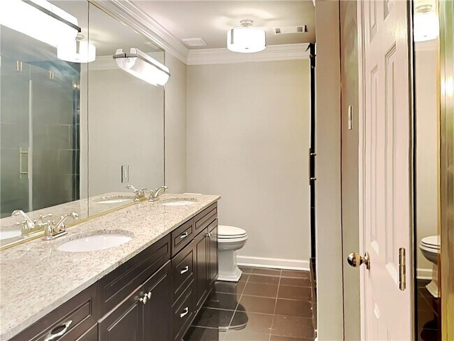 Building Photo - 3201 Lenox Rd NE