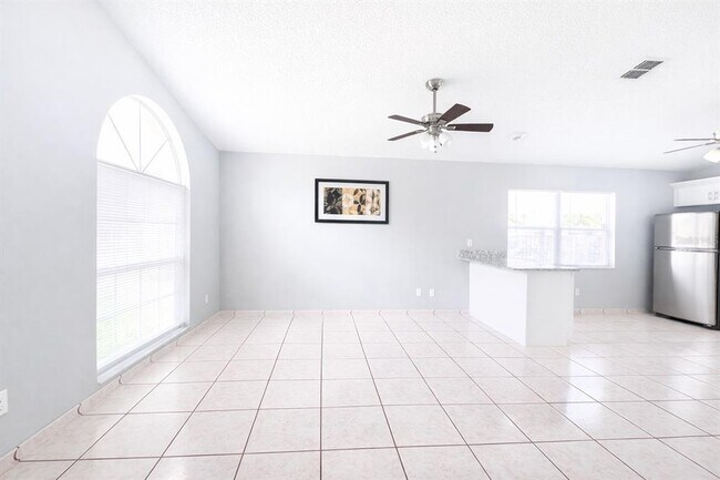 Building Photo - 7915 Tumbleweed Ct