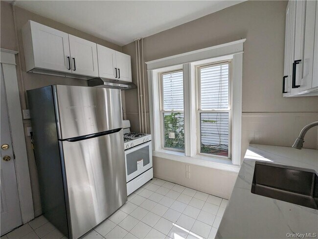 Primary Photo - 65 Academy St