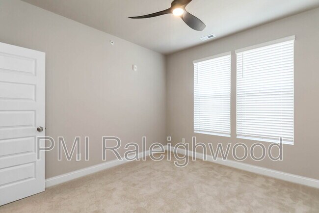 Building Photo - 1245 S Blount St