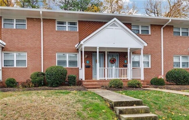 Building Photo - 3109 N Parham Rd