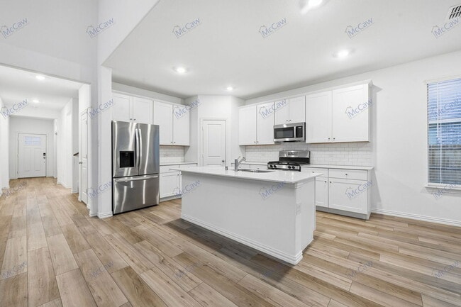 Building Photo - 10037 Little Tree Ln