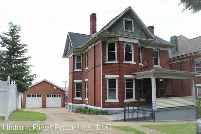 Primary Photo - 120 Ninth St