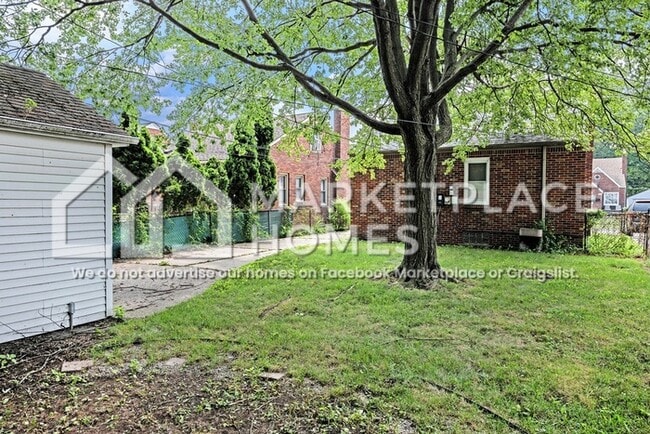 Building Photo - 14741 Lydia Ave