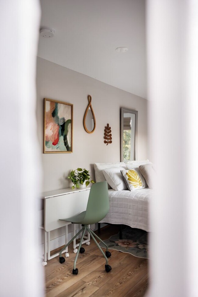 Building Photo - 730 Bennys Bch Rd