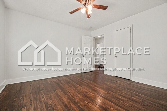 Building Photo - 2801 Palm Dr
