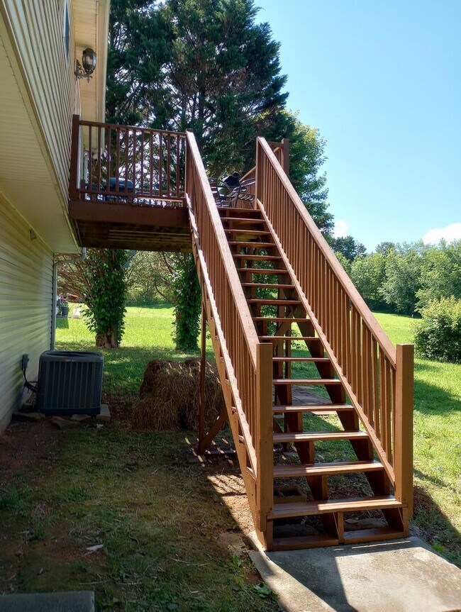 Building Photo - 58 Auburn Dr SW