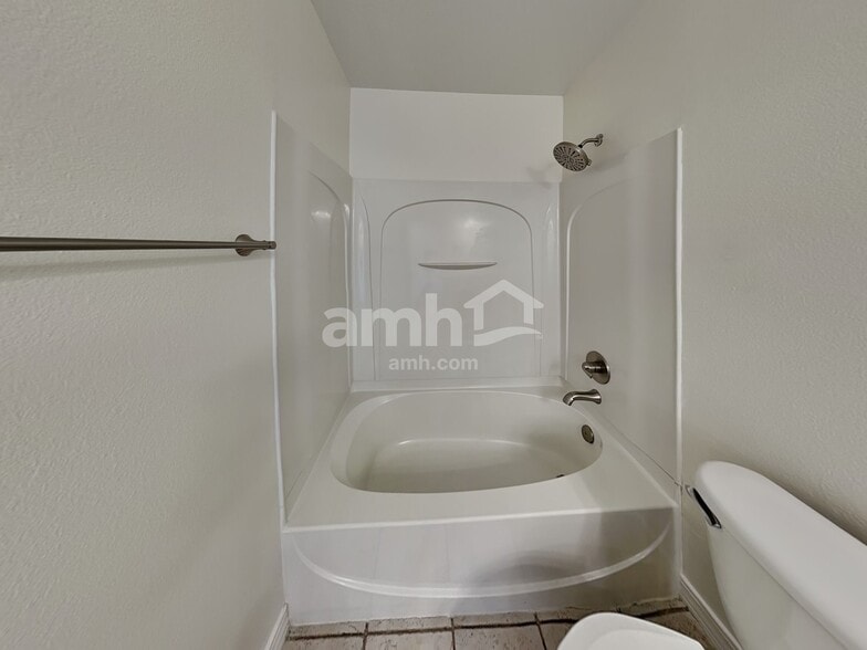 Building Photo - 6753 Mary Leizan Ln