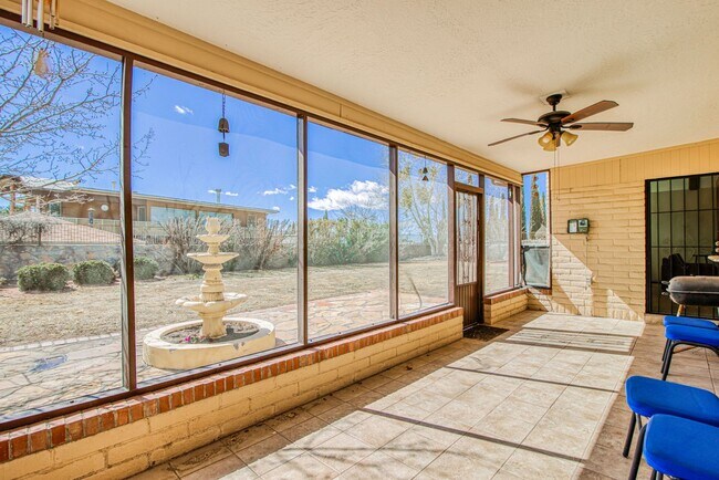 Building Photo - Beautiful 1-story southwestern-style home in west El Paso