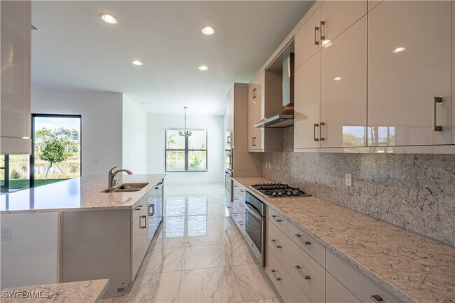 Building Photo - 12813 Hawkins Dr