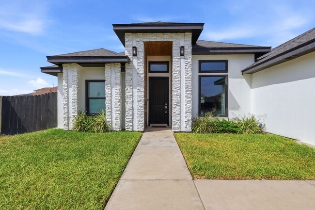Building Photo - 16584 Barnes Ct