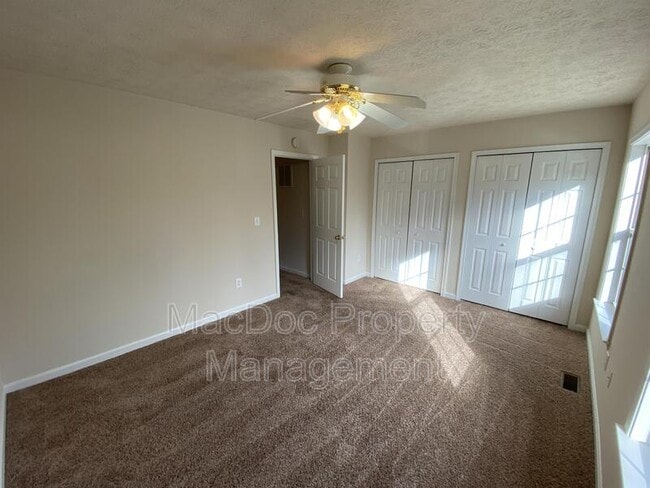 Building Photo - 9605 Coventry Creek Dr