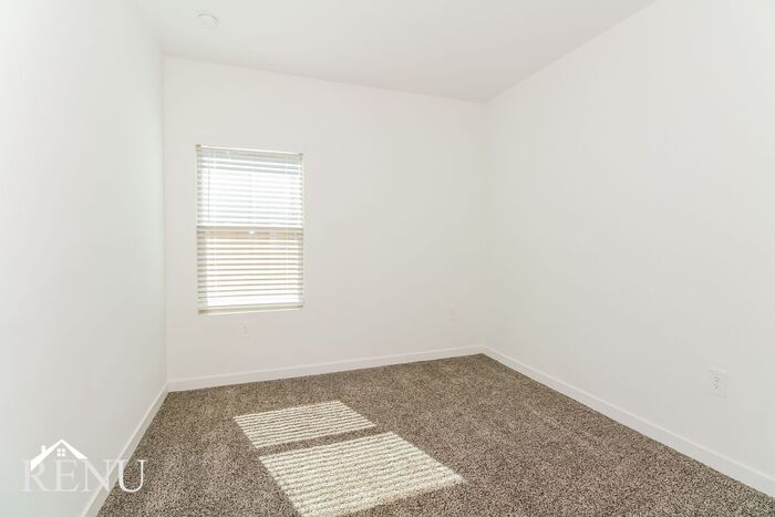 Building Photo - 13346 N Jessett Ln