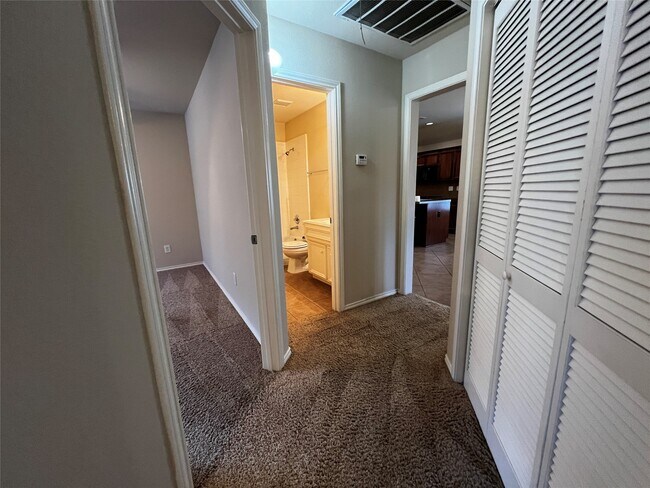 Building Photo - 2415 Sandy Fields Ln