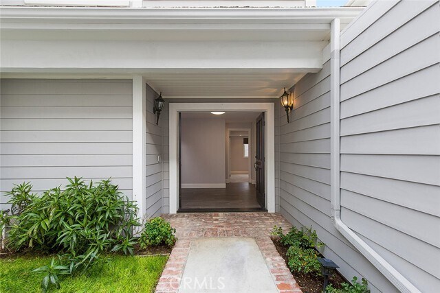 Building Photo - 417 Orchid Ave