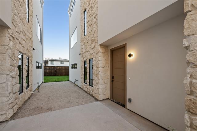 Building Photo - 1508 Holly Ave