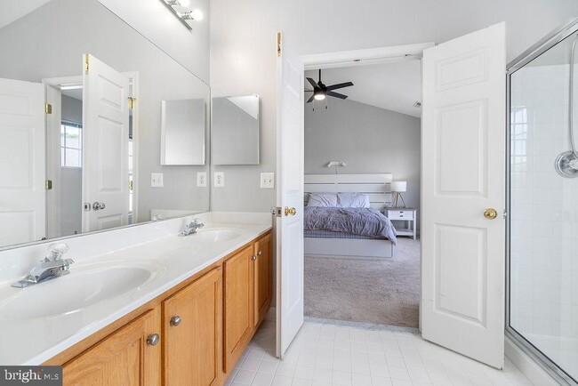 Building Photo - 42754 Montevista Square