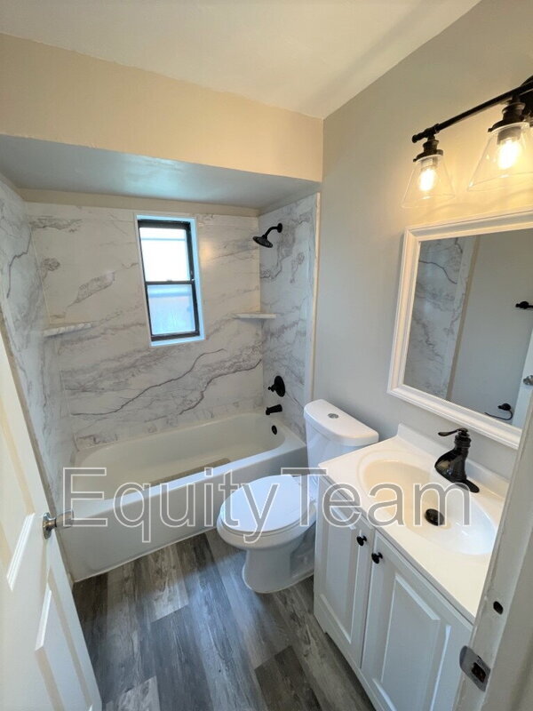 Building Photo - 2854 Allview Cir