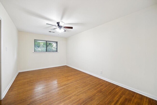 Building Photo - 8907 Autauga St