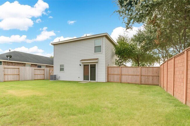 Building Photo - 7130 Cypress Pr Dr