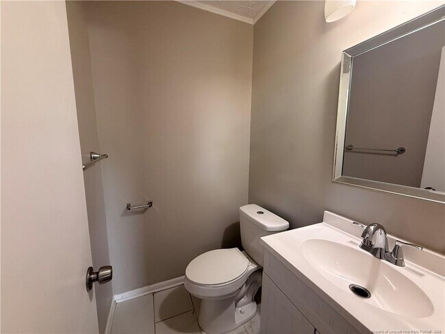 Building Photo - 4805 Fellows Ct