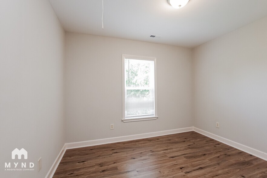 Building Photo - 1020 Alston Hill Dr