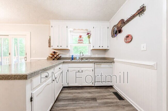 Building Photo - 4221 SC-5