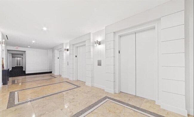 Building Photo - 3333 Allen Pkwy