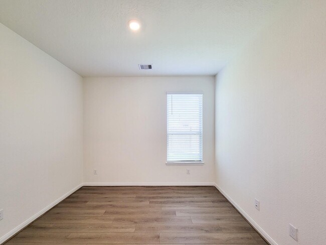 Building Photo - 2815 Lyra Ct