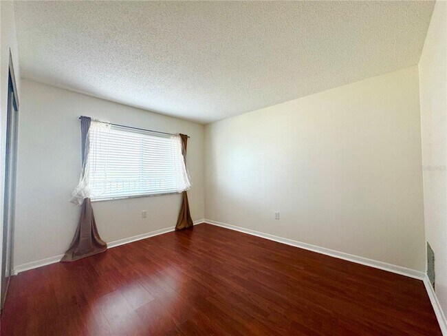 Building Photo - 8150 Brent St