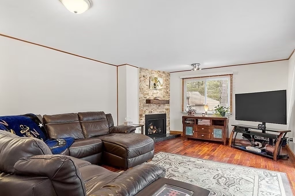 Building Photo - 68 E Bluff Rd