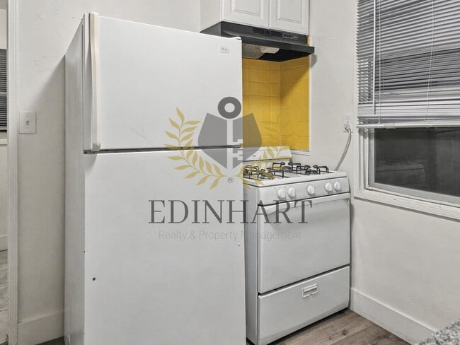 Building Photo - 1838 Monterey St