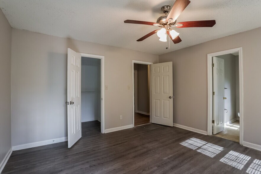 Building Photo - 550 Austin Bridge Rd