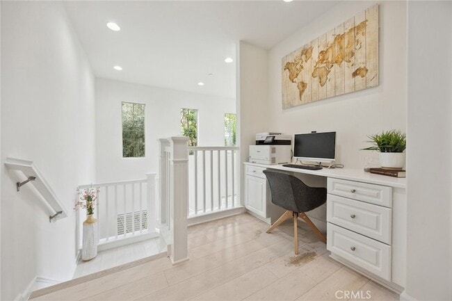 Building Photo - 210 Desert Bloom