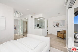 Building Photo - 27400 CA-1