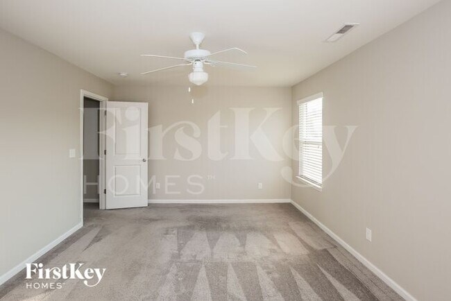 Building Photo - 4423 Huntley Glen Dr