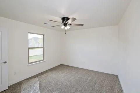 Building Photo - 7609 Woodford Ave