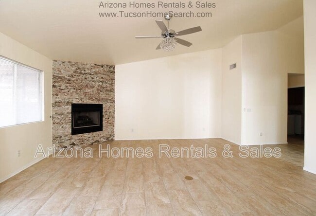 Building Photo - 9779 E Paseo San Ardo