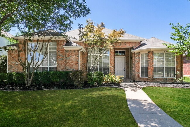 Building Photo - 10705 Camelot Dr