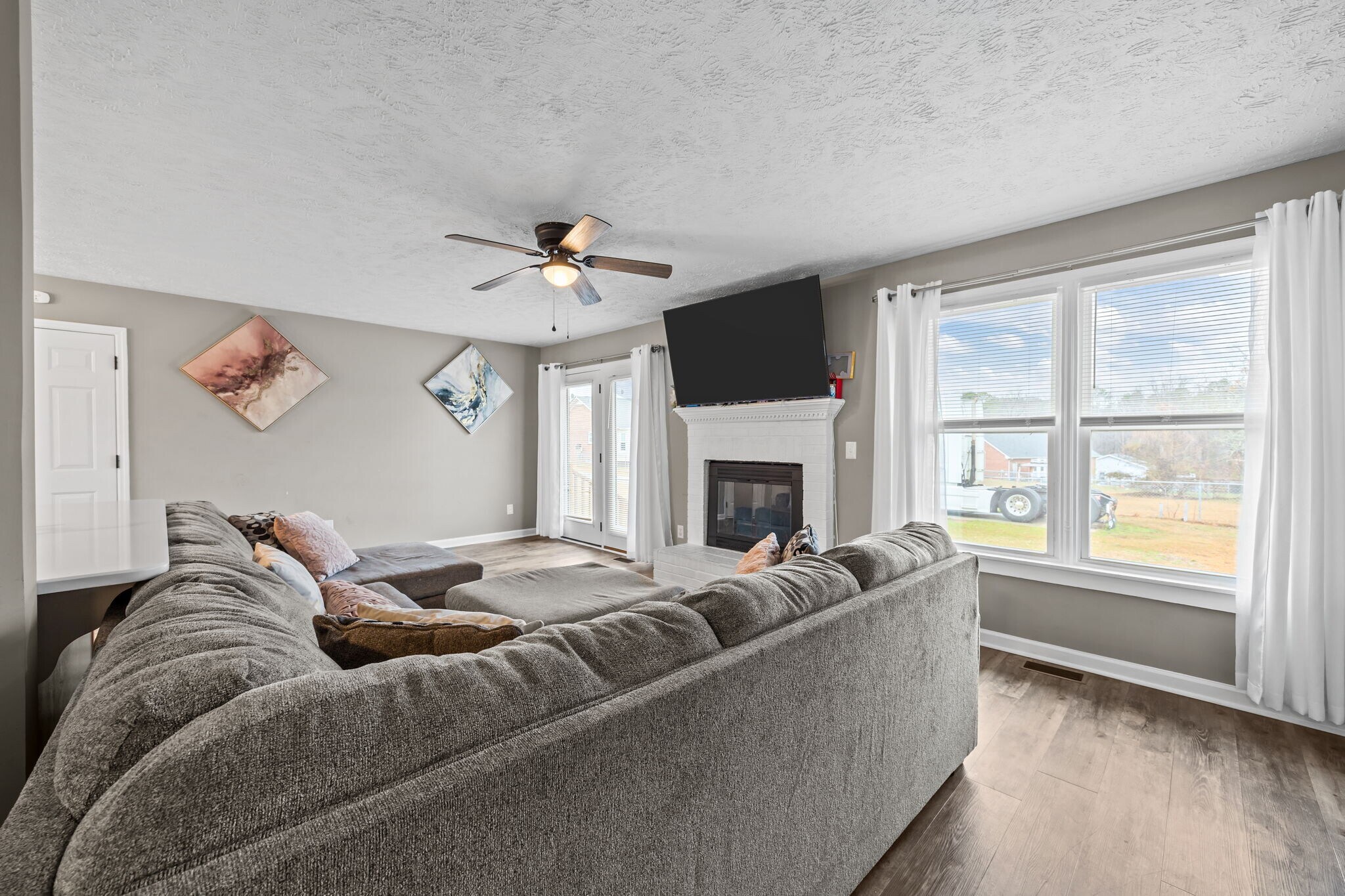 Building Photo - 38 Hallmark Dr